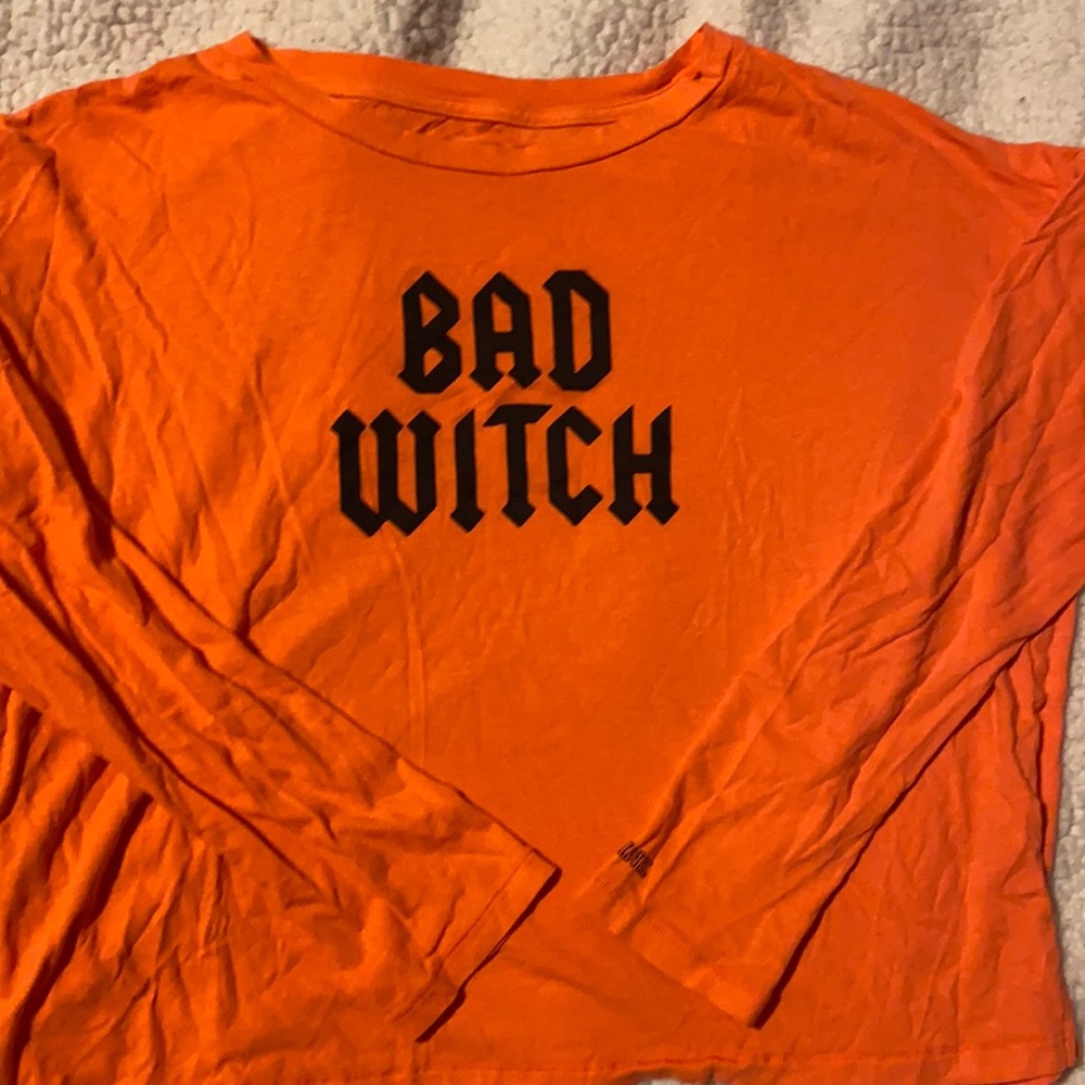 Vs Pink Halloween Bad Witch Crop🧙‍♀️🧙‍♀️